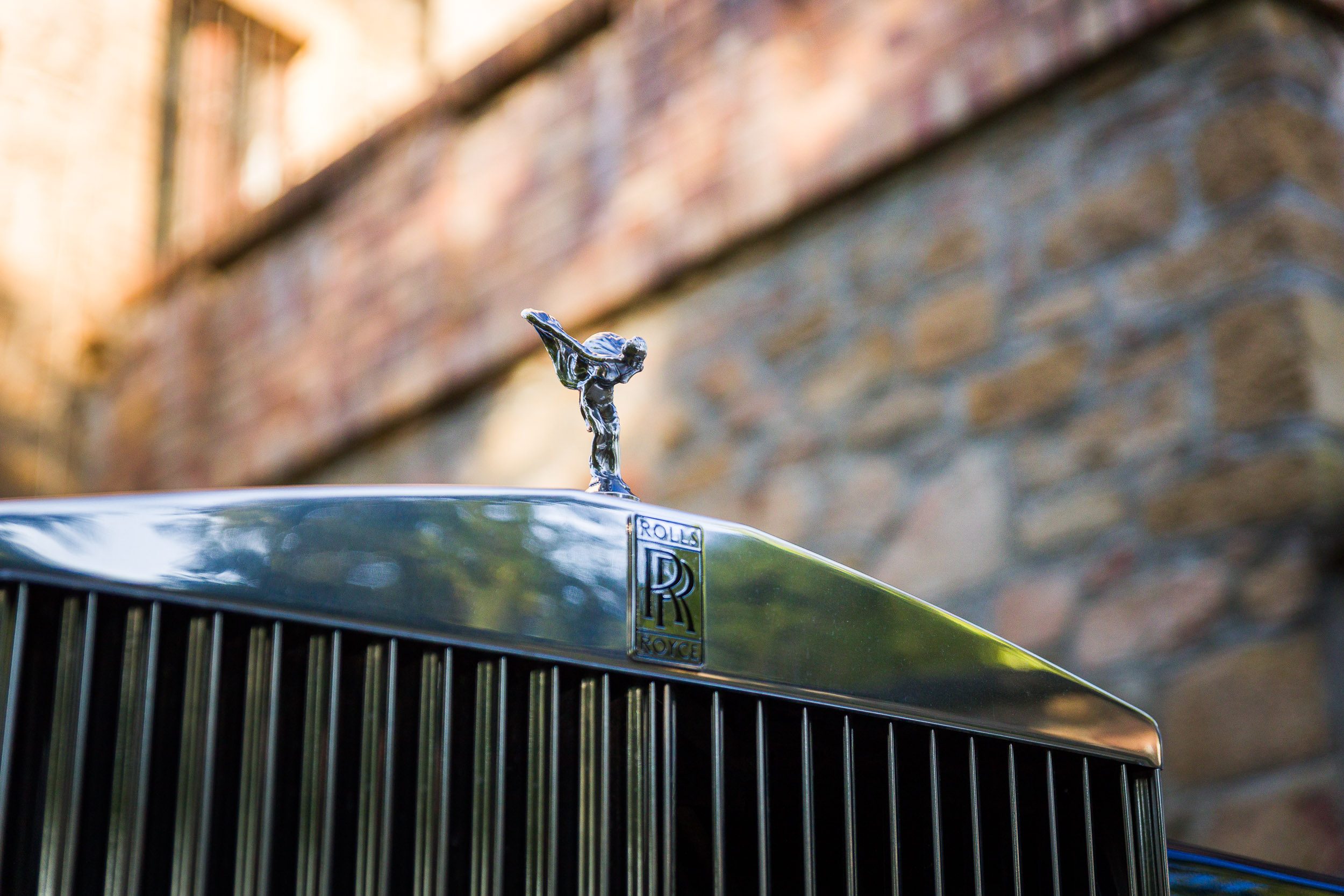Die Spirit of Ecstasy auf der Kühlerhaube des Silver Spur